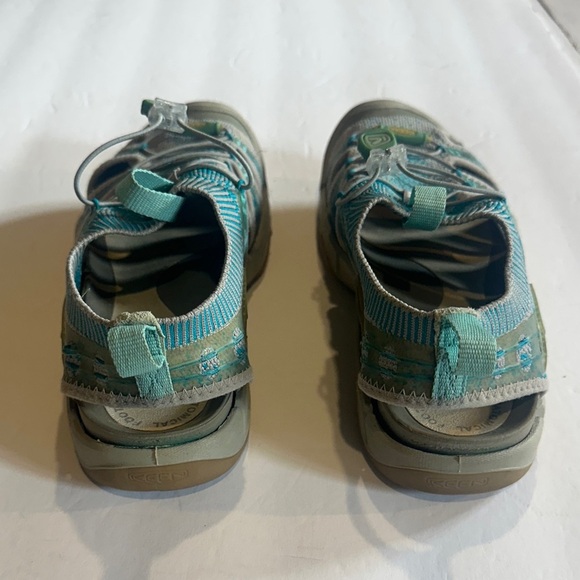Keen cushion arch Teal Gray and green tones Hiking Sandals w bungee cord pull - Picture 2 of 8